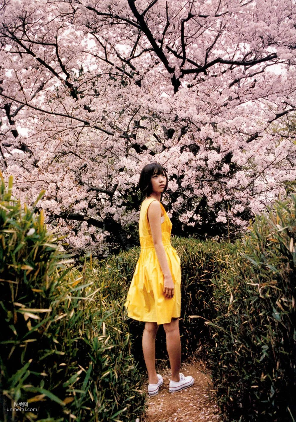 宮脇咲良/宮脅咲良《Sakura》 [PB寫真集] 46