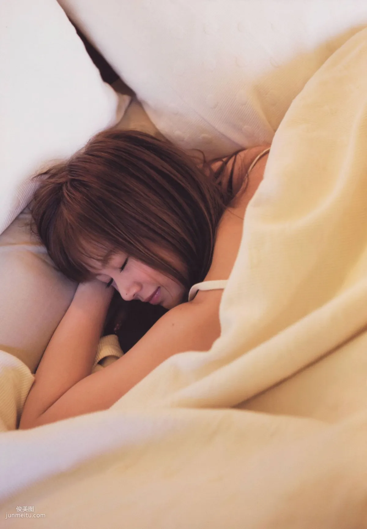 新垣裡沙 《happygirl》 [Photobook] 寫真集 35