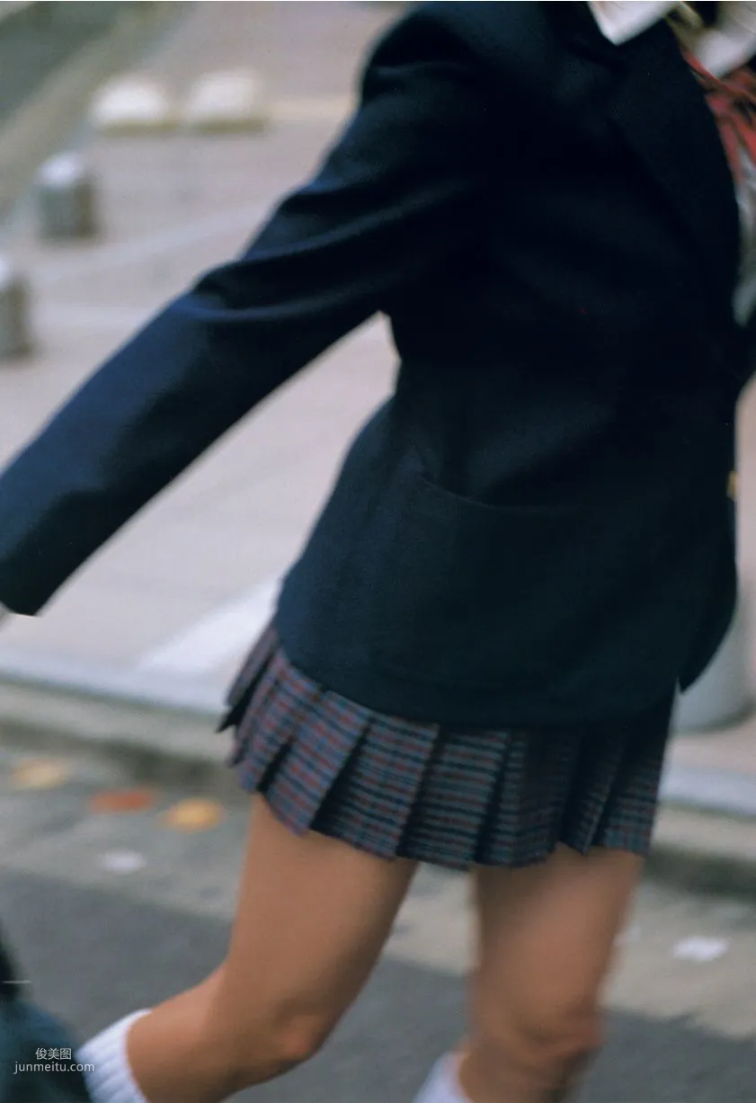 岩佐真悠子 《Sixteen Blue》 [PB寫真集] 69