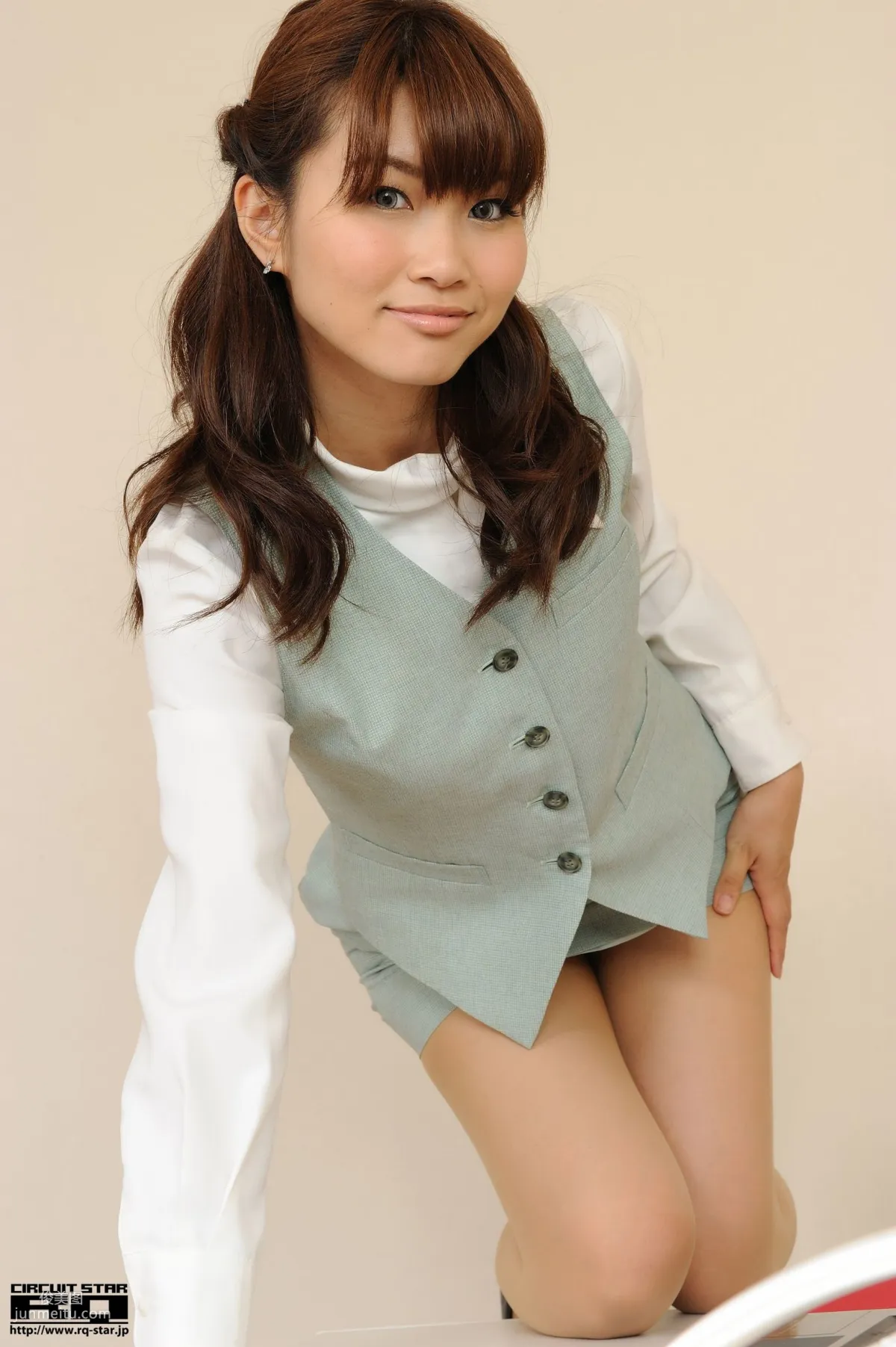 [RQ-STAR] NO.00642 殊野真緒 Office Lady 寫真集 65
