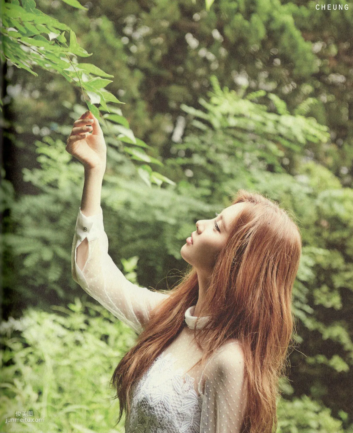 TaeTiSeo 韓國少女時代《HOLLER》[PB寫真集] 29