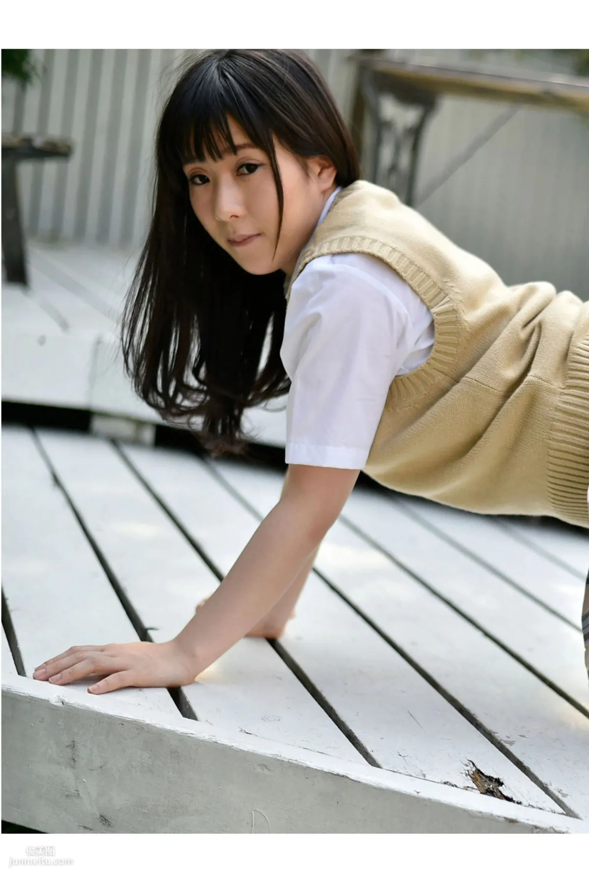 雨宮留菜 《女子校生 萌える絶対領域》 [PB寫真集] 32
