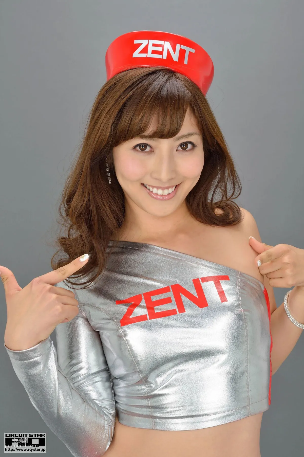 [RQ-STAR] NO.00731 岡咲翔子 Race Queen 賽車女郎 寫真集 36