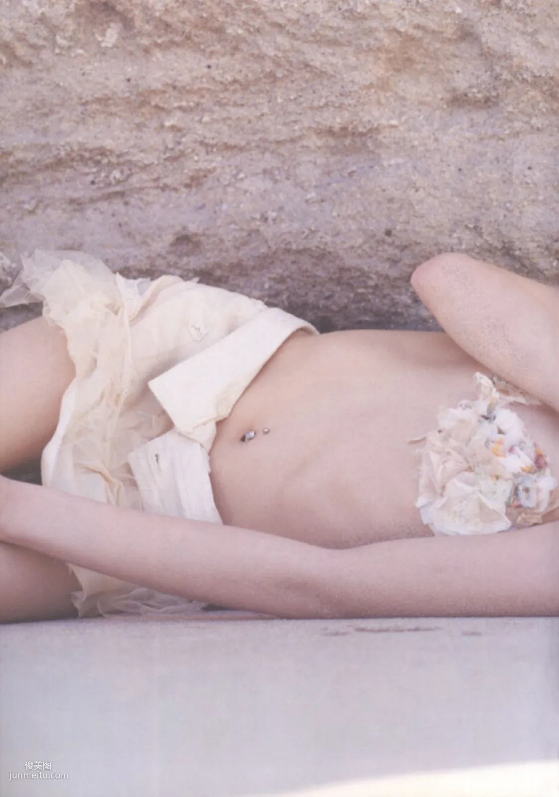 伊藤歩 Ayumi Ito [Photo Book] 月刊シリーズ 060 寫真集 51