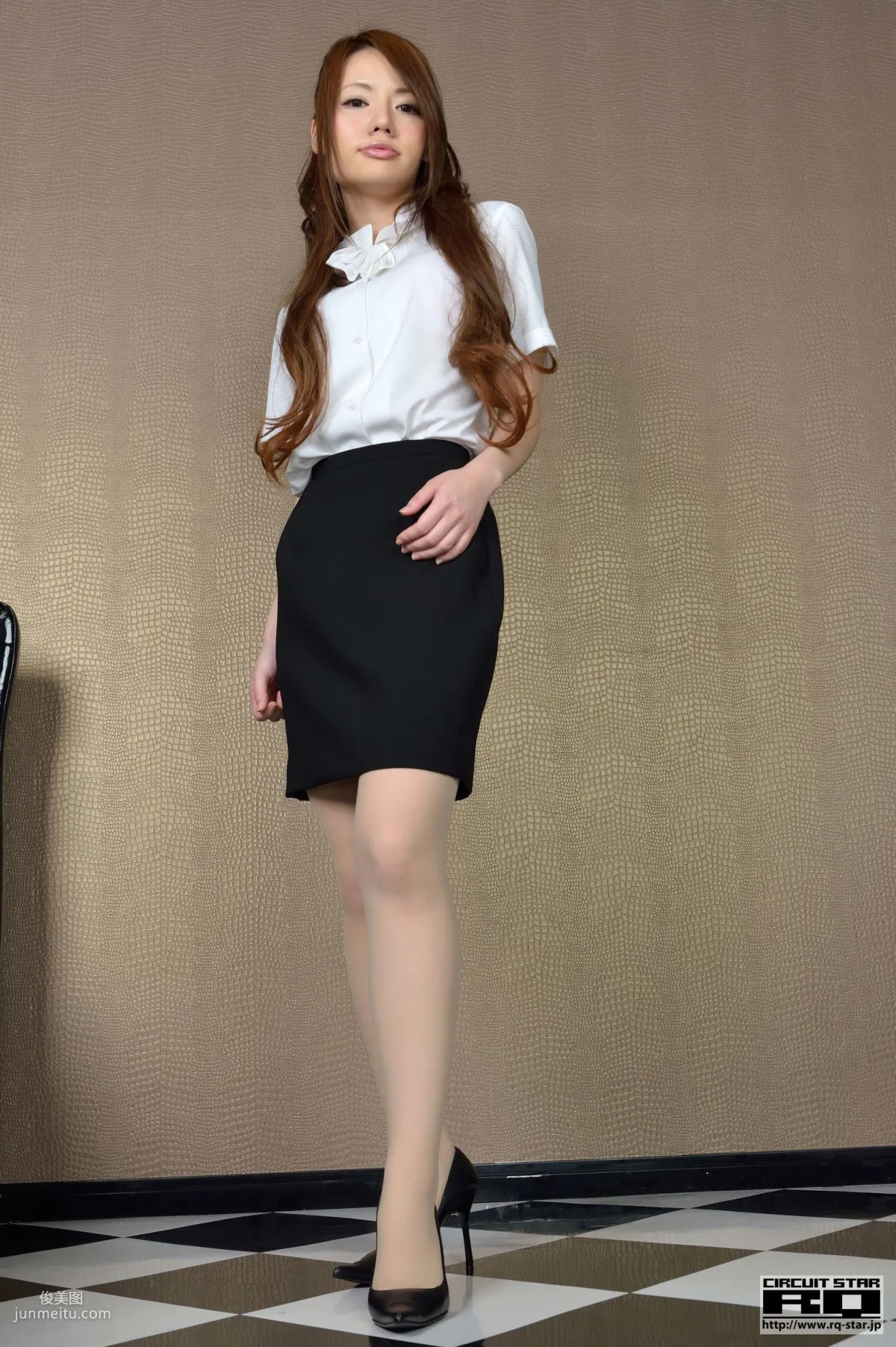 [RQ-STAR] NO.00787 奥野奈緒 Office Lady 写真集1
