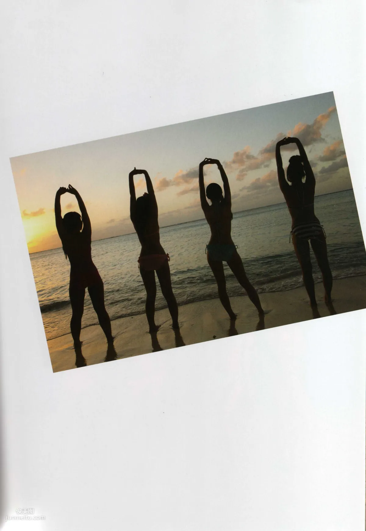 渡り廊下走り隊 《Akkanbe》 [Photo Book] 寫真集 14