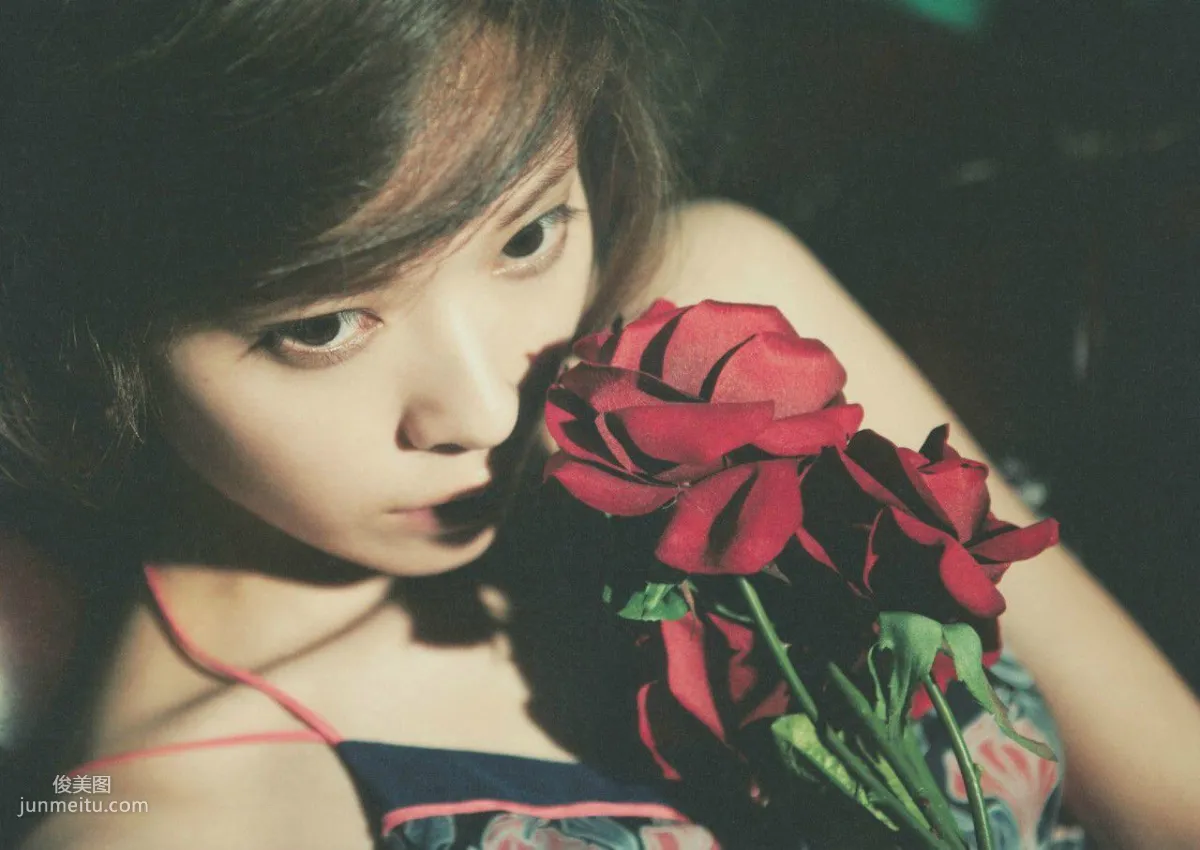 戶田惠梨香 《IQUEEN》 [PhotoBook] 寫真集 35