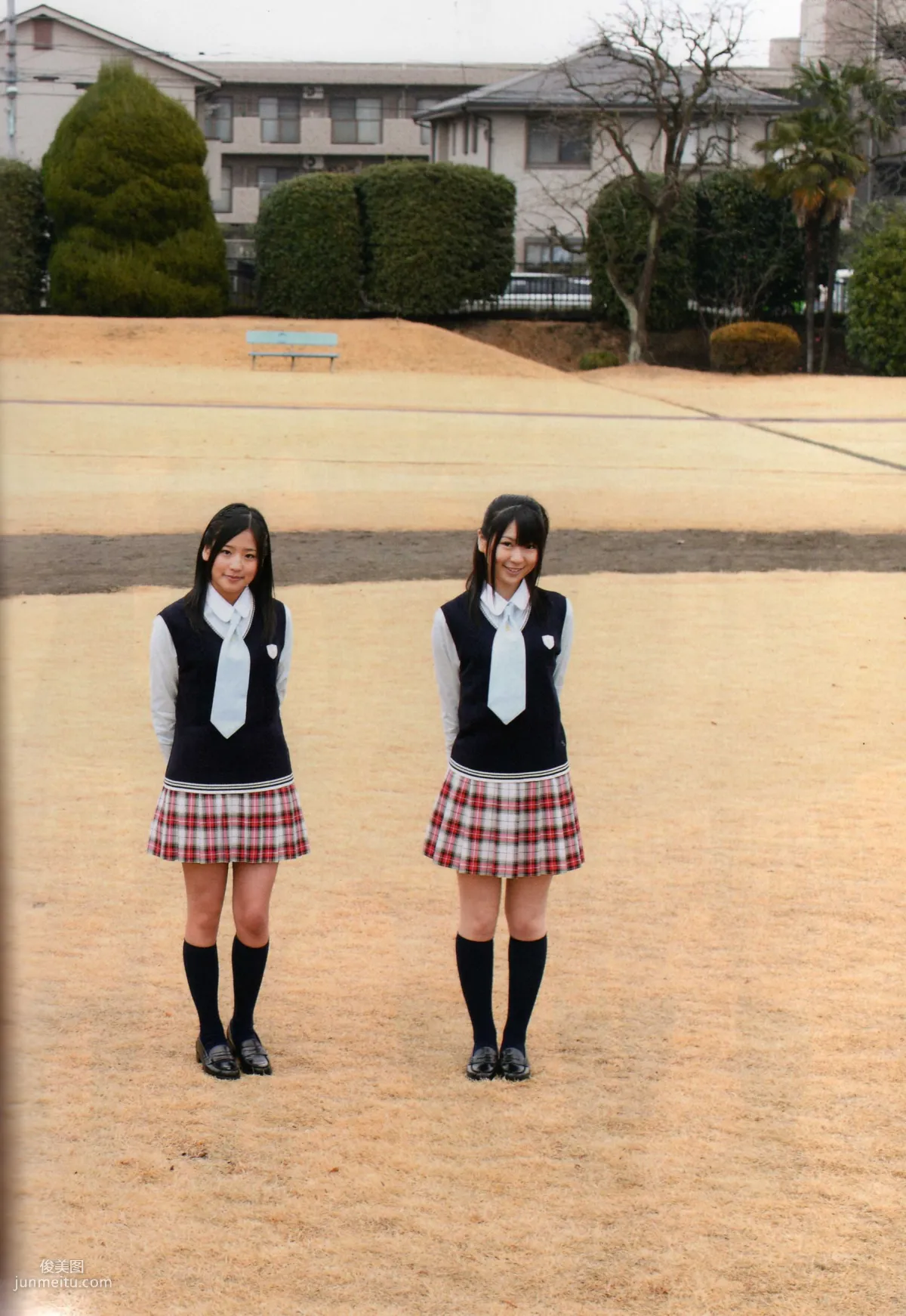 渡り廊下走り隊 《Akkanbe》 [Photo Book] 寫真集 16