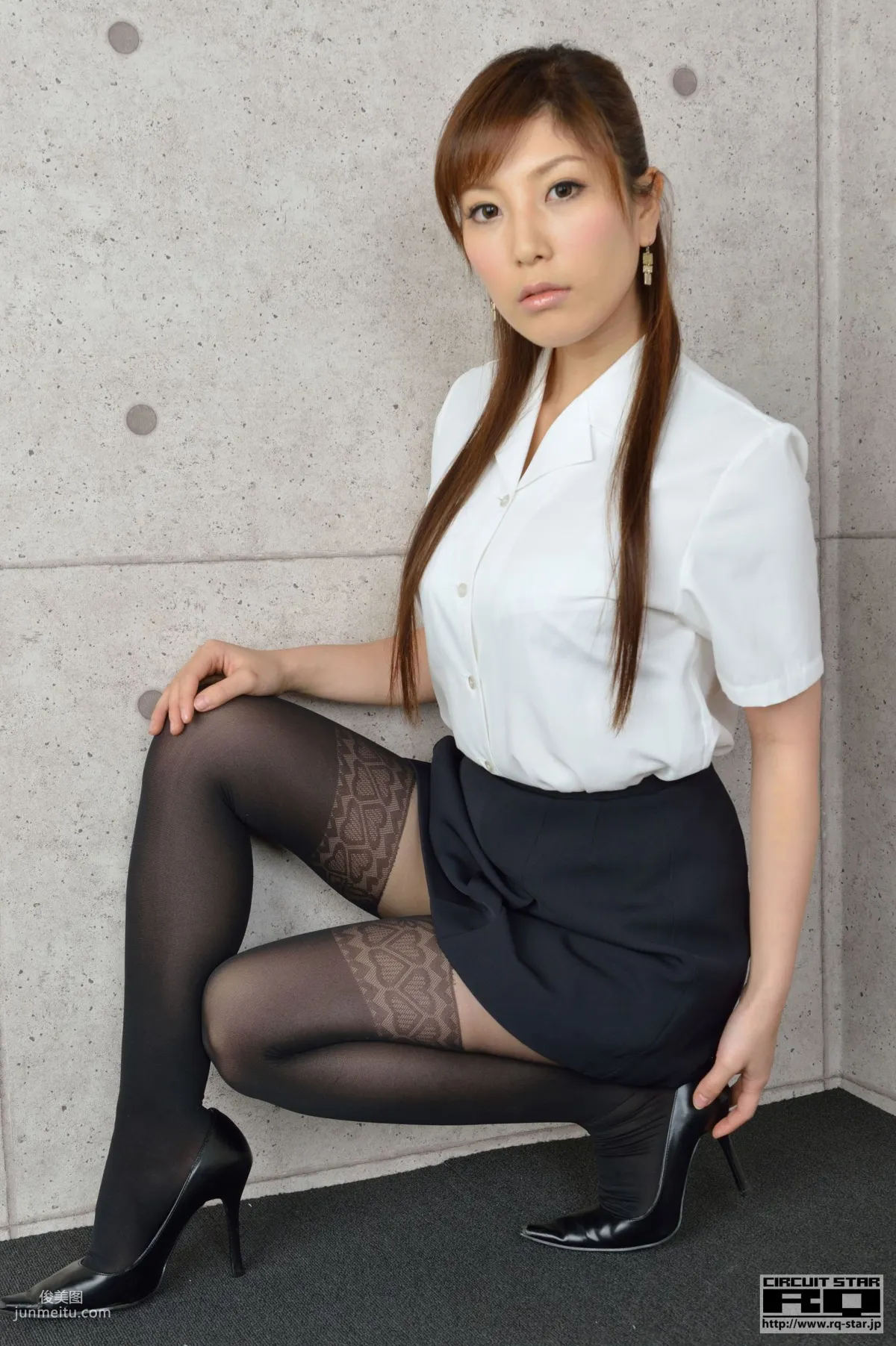 [RQ-STAR] NO.00751 若松朋加 Office Lady 辦公室女郎 寫真集 18