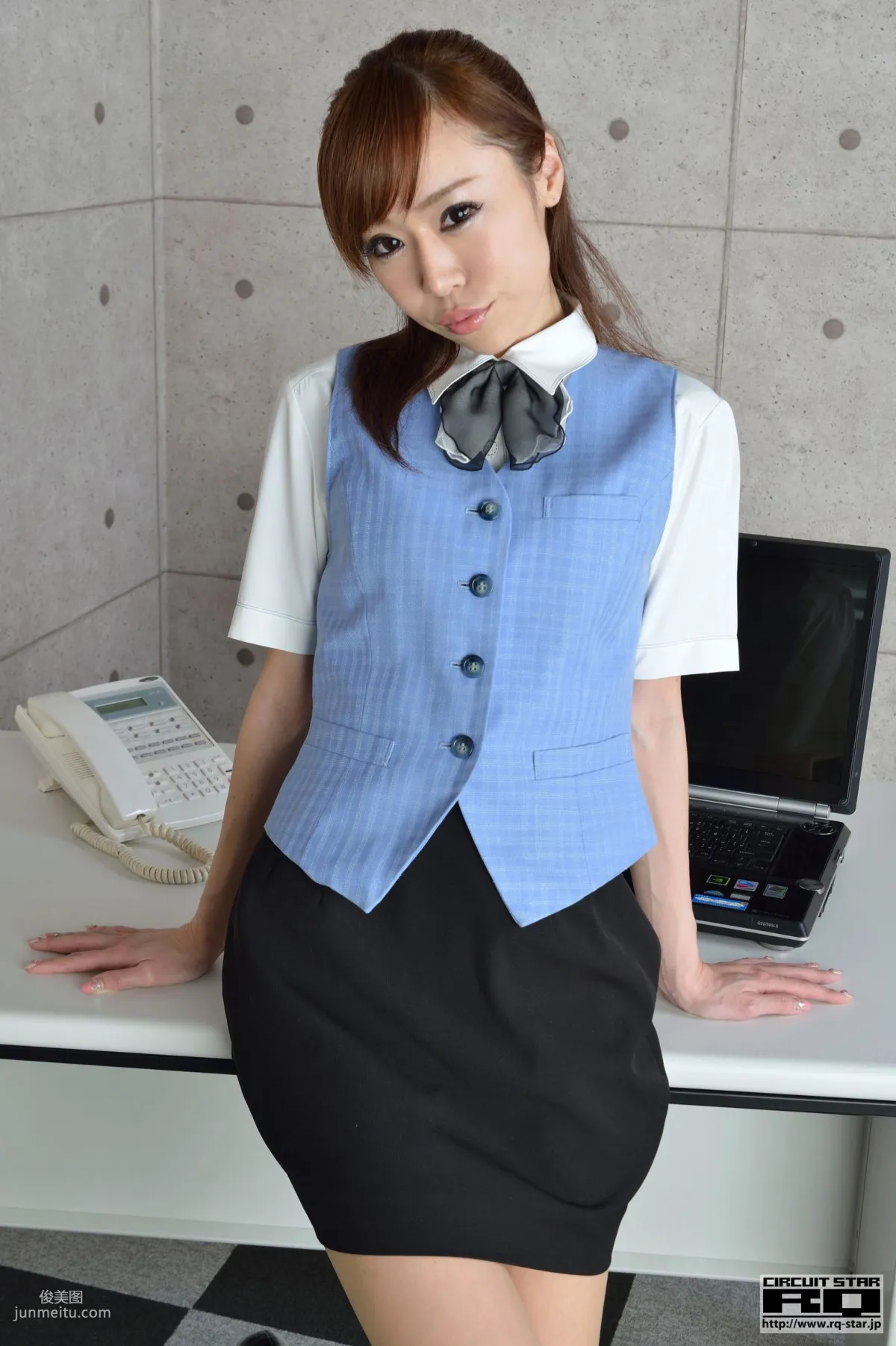 [RQ-STAR] NO.00778 柏木もえ/MOE Office Lady 辦公室女郎 寫真集 24