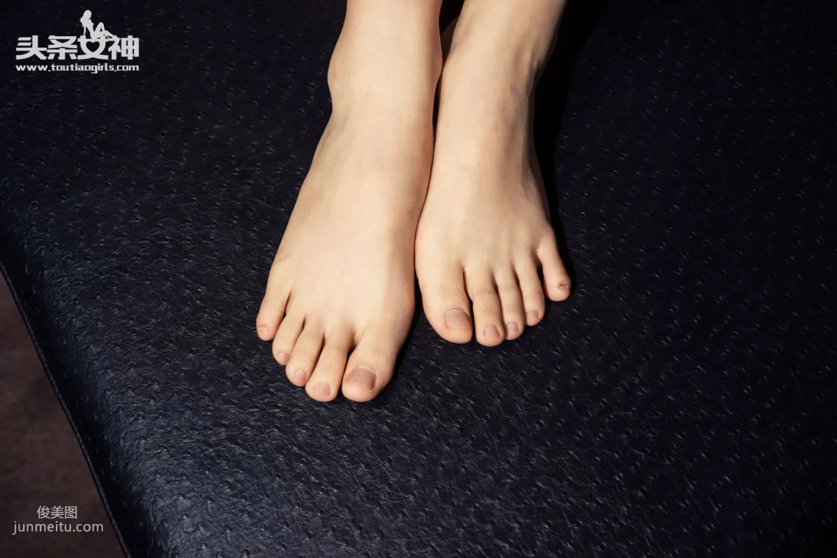 秦若兮《芊芊玉足 黃昏的邂诟》 [頭條女神] 寫真集 58