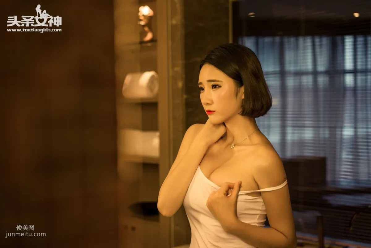 秦若兮《芊芊玉足 黃昏的邂诟》 [頭條女神] 寫真集 22