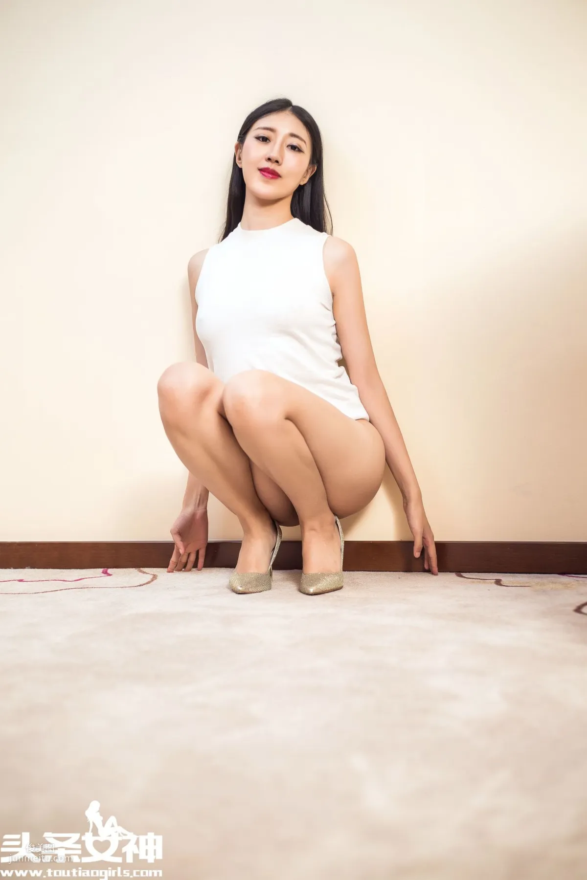 王竹《滑嫩玉肌美腿皇後》 [頭條女神] 寫真集 7