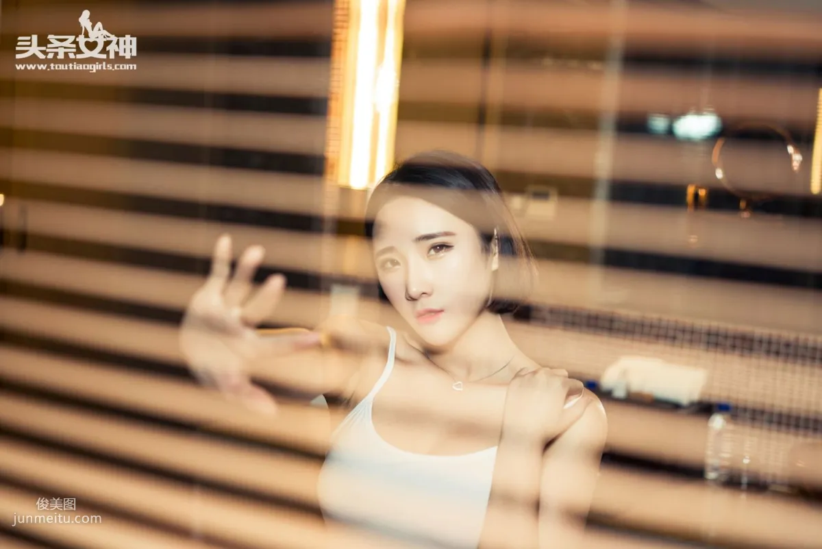 秦若兮《芊芊玉足 黃昏的邂诟》 [頭條女神] 寫真集 21