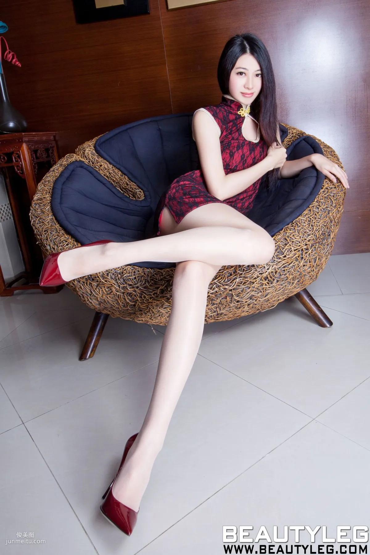 [Beautyleg] NO.1008 蔡茵茵/腿模Flora 丝袜美腿写真集36