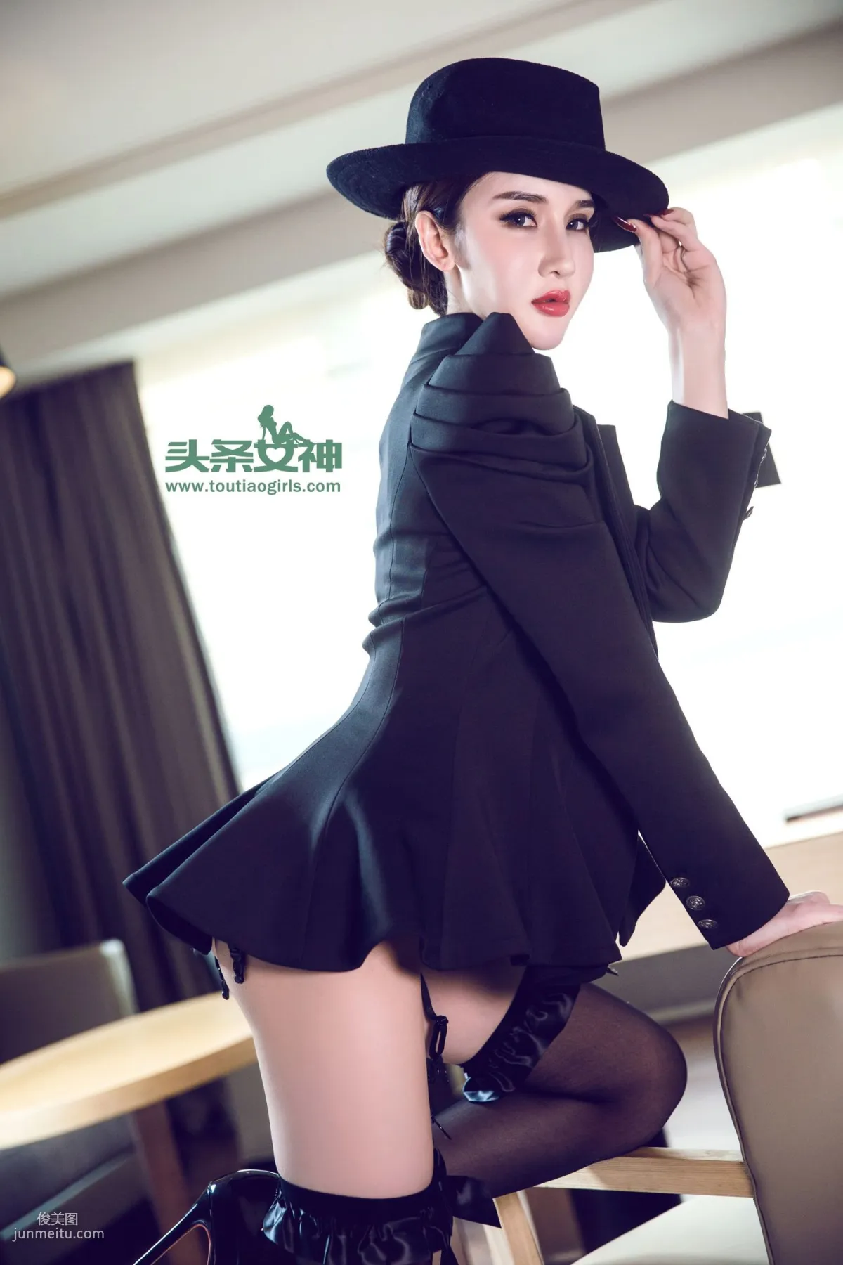 瓦娅/阿依努爾瓦娅《情欲女爵 爵士冷妹》 [頭條女神] 寫真集 6