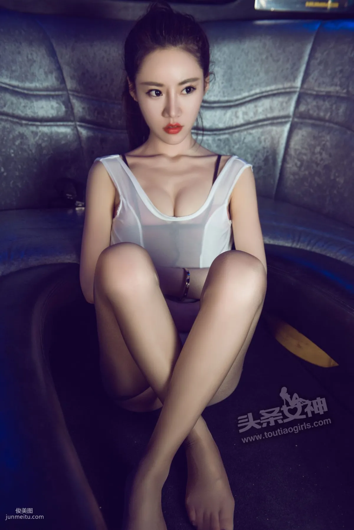 樊安妮《白高叉泳衣 完全緊縛》 [頭條女神] 寫真集 17