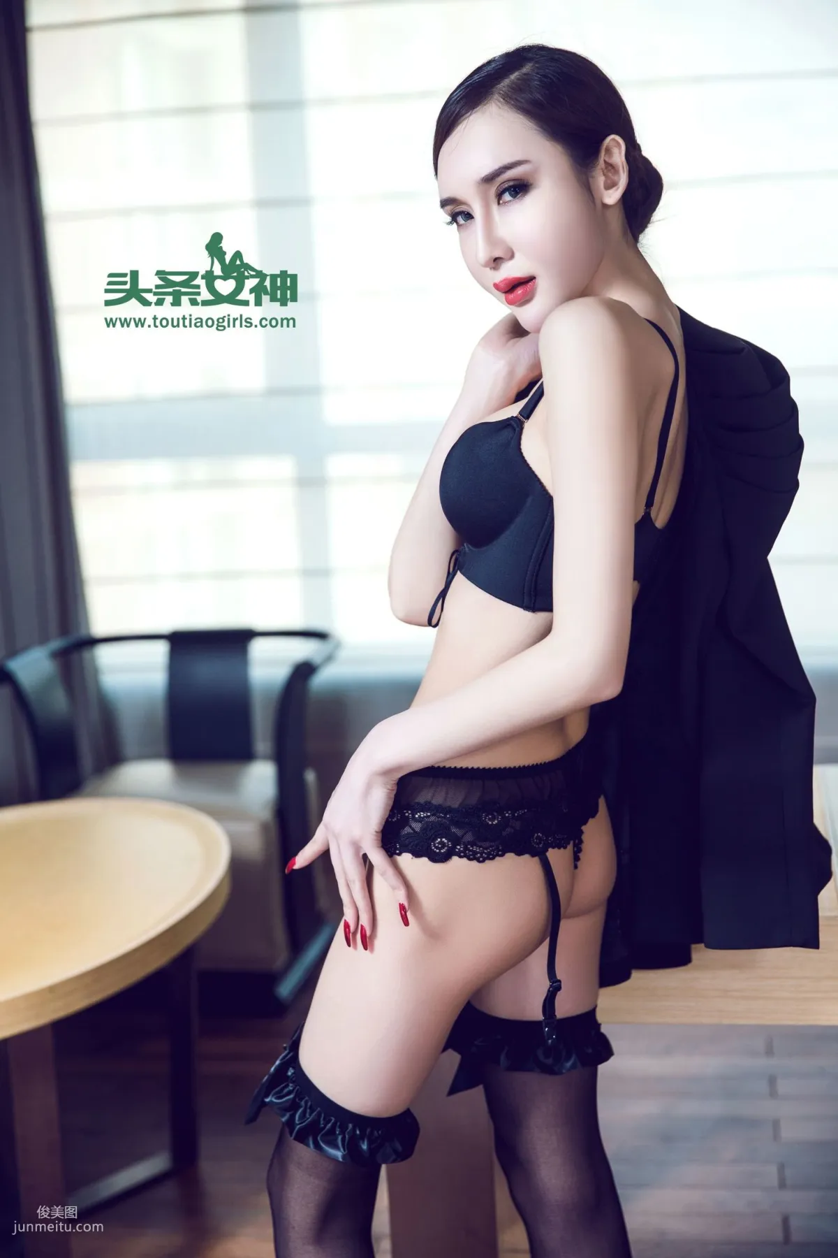 瓦娅/阿依努爾瓦娅《情欲女爵 爵士冷妹》 [頭條女神] 寫真集 7