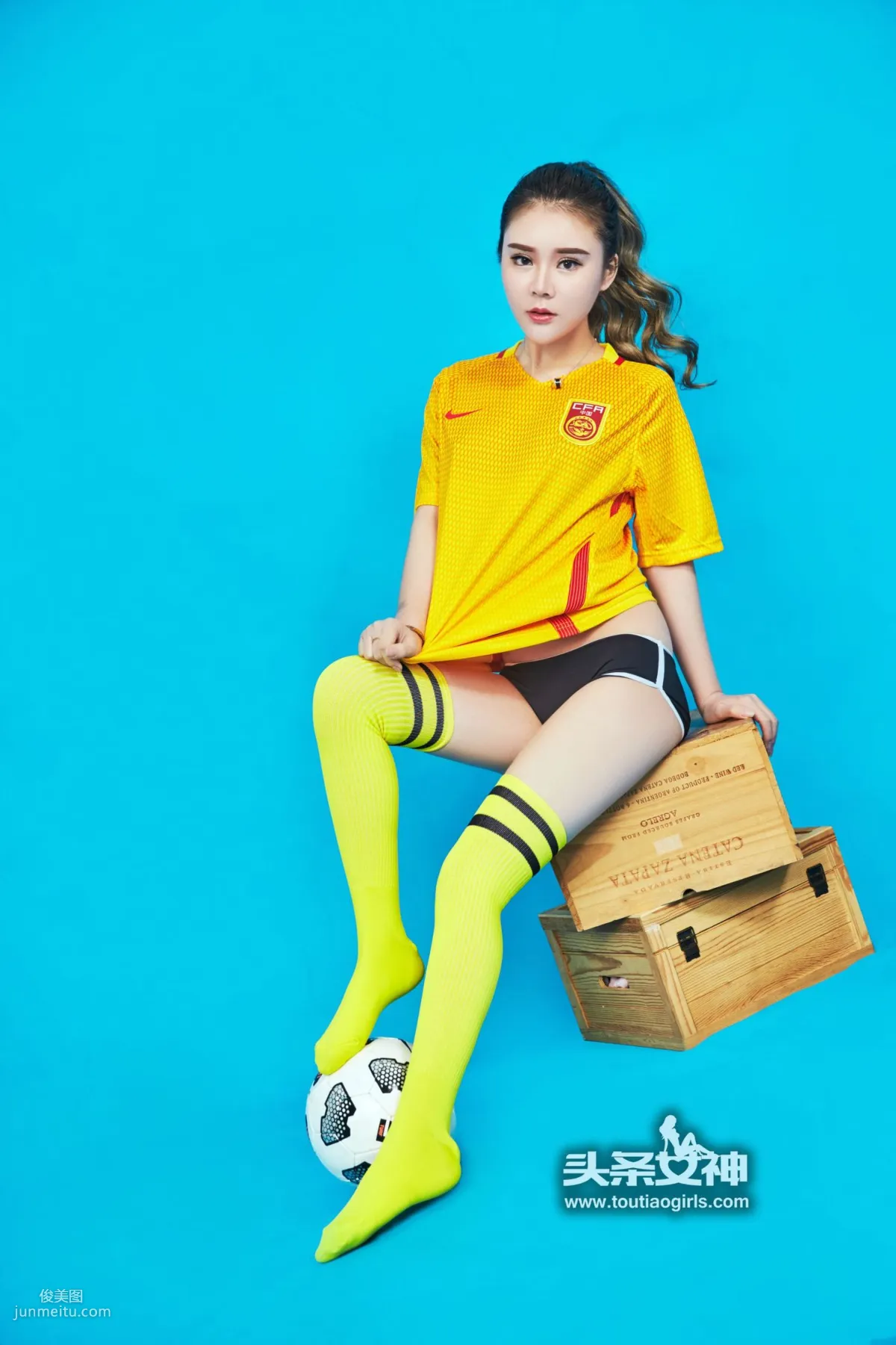 爱丽莎Lisa《国足我爱你》 [头条女神] 写真集2