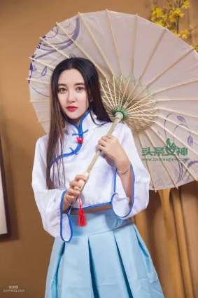 李梓熙《全身解禁 洛天依COS》 [頭條女神] VIP專享 寫真集