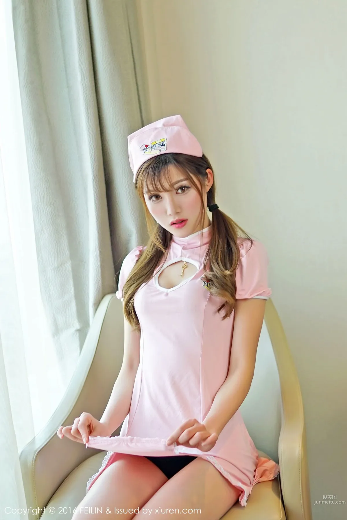 奶茶-Emily《豹紋内衣、護士服、超短牛仔褲》 [嗲囡囡FEILIN] Vol.036 寫真集 15
