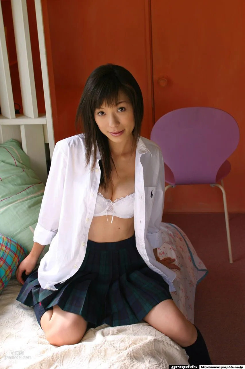 かすみ果穂/佳澄果穗 [Graphis] First Gravure 初脱ぎ娘 写真集6