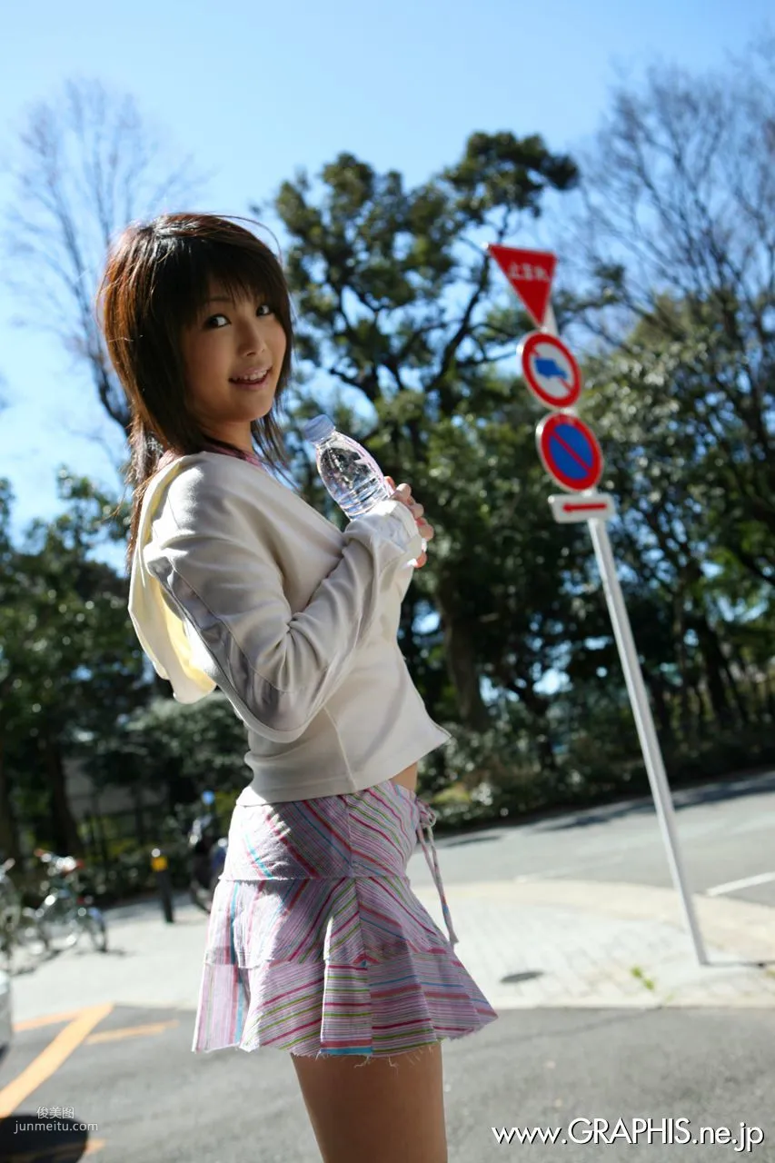 [Graphis] First Gravure 初脱ぎ娘 春咲あずみ/春咲梓美 写真集7