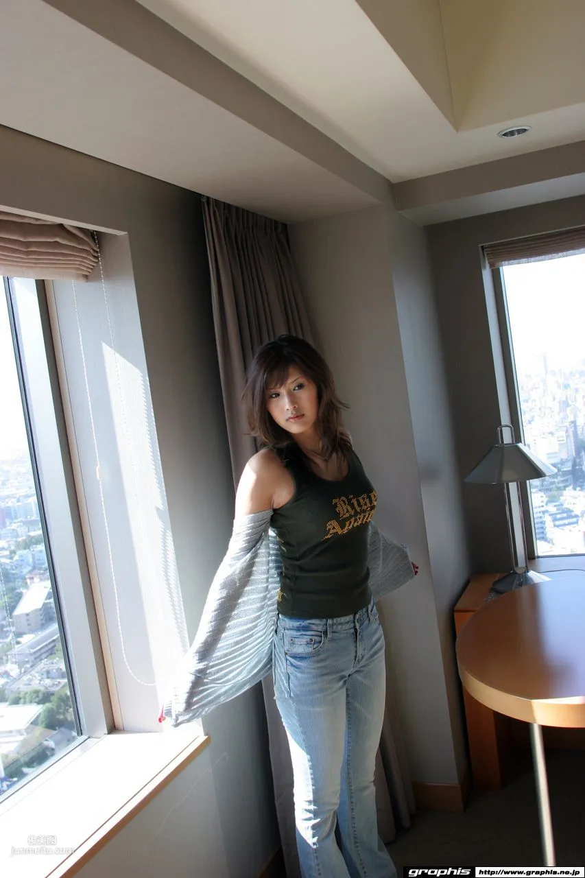 Sara Tsukigami 月神サテ [Graphis] First Gravure 初脱ぎ娘 写真集9