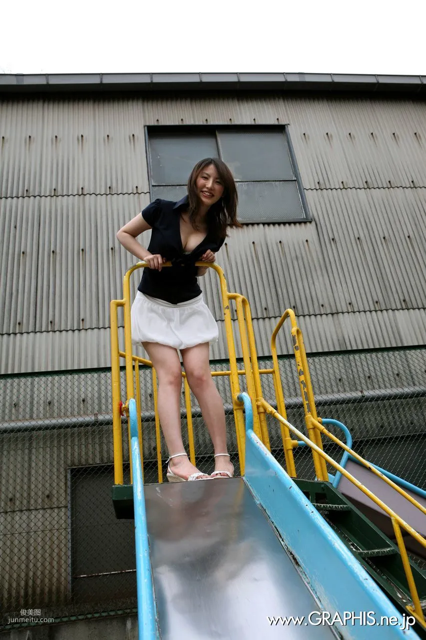Takako Kitahara 北原多香子 [Graphis] First Gravure 初脫ぎ娘 寫真集 9