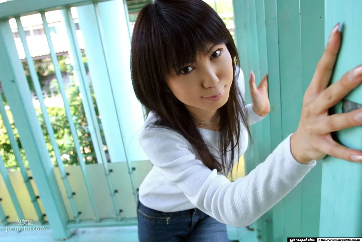 藤森くらら/英里奈 [Graphis] First Gravure 初脱ぎ娘 写真集1