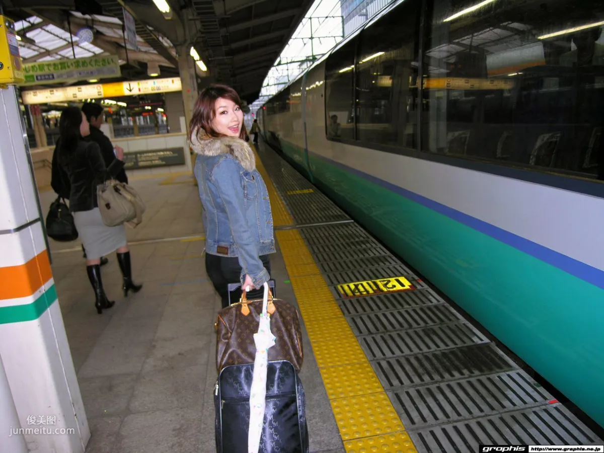 桜朱音/櫻朱音 《Access Away》 [Graphis] Gals 寫真集 1