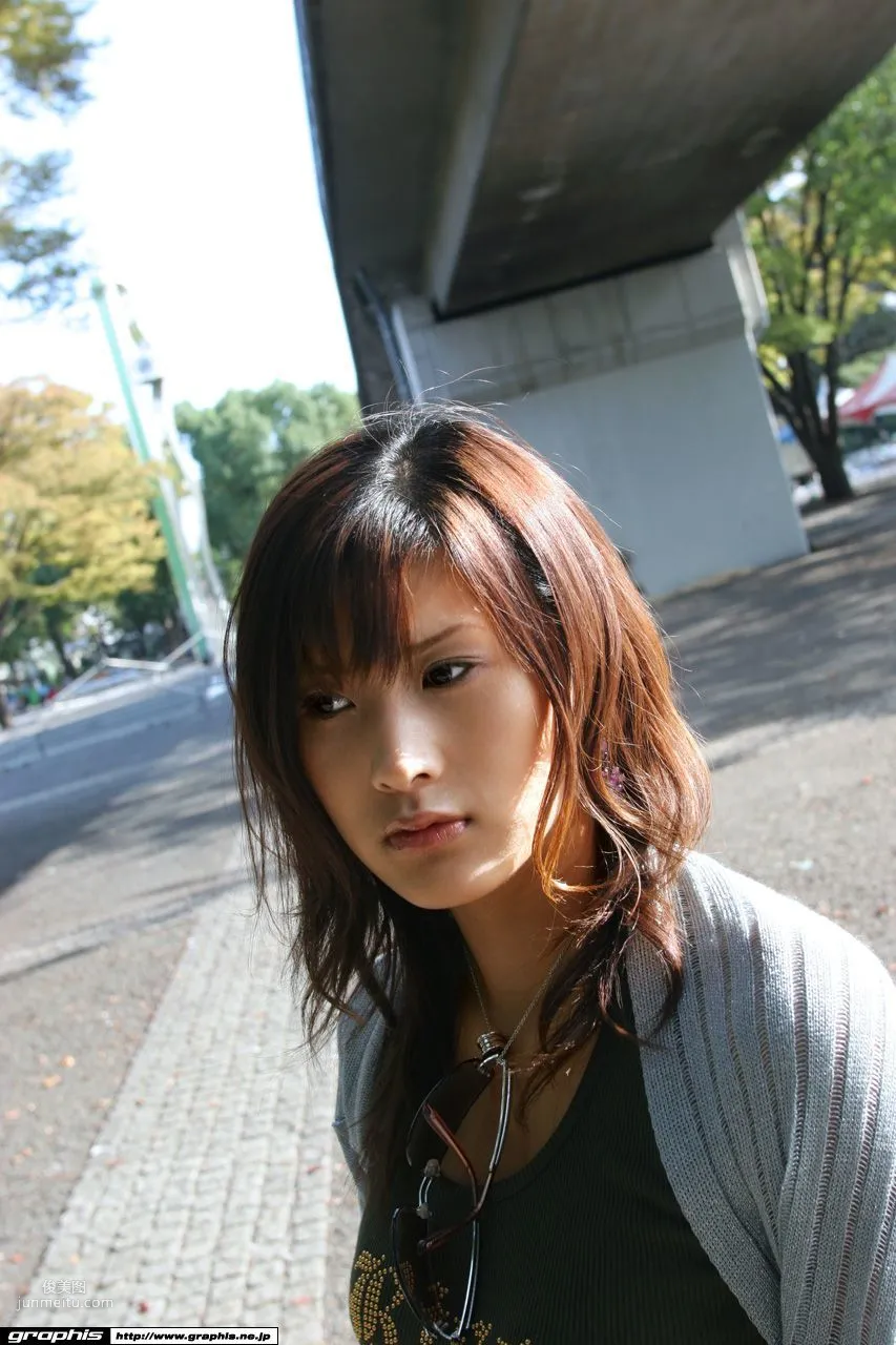 Sara Tsukigami 月神サテ [Graphis] First Gravure 初脱ぎ娘 写真集1