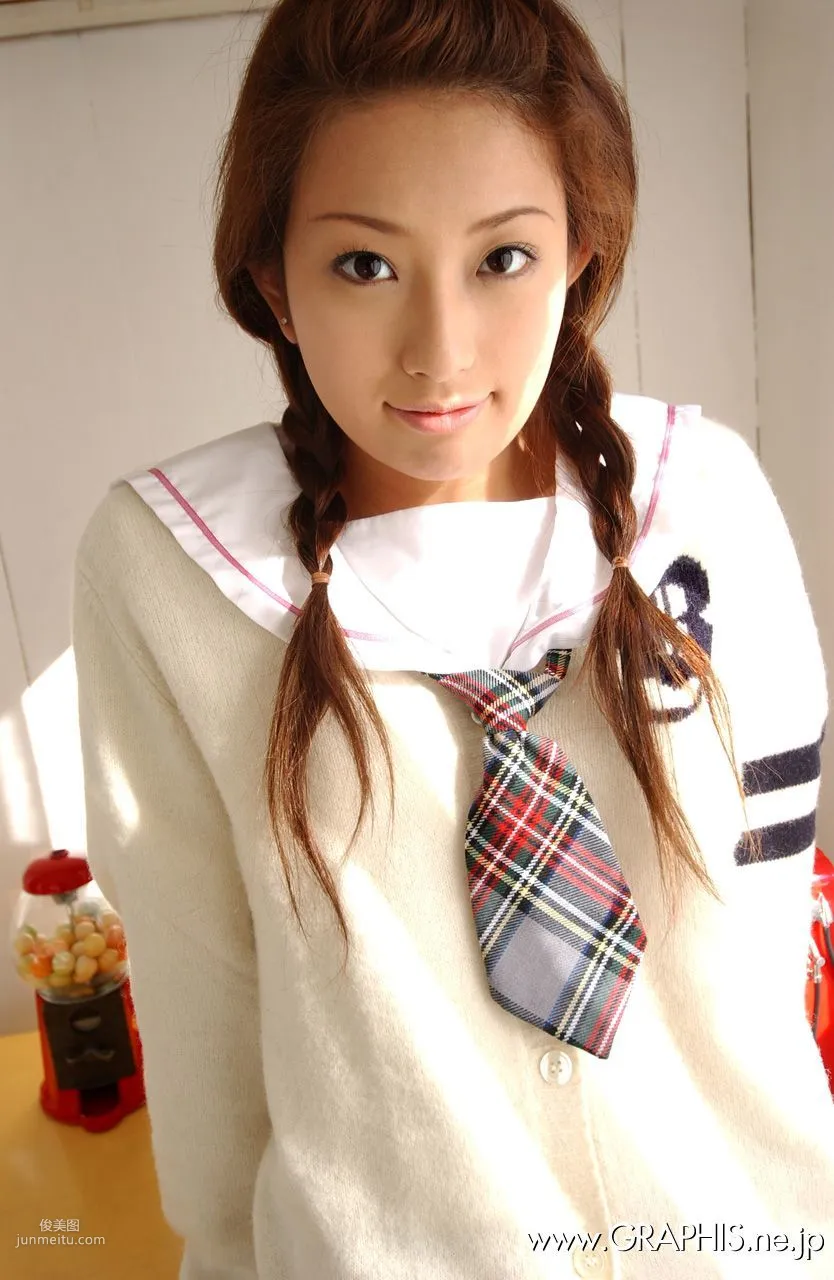 吉崎直绪《Enhanced Holiday》 [Graphis] Gals 写真集4