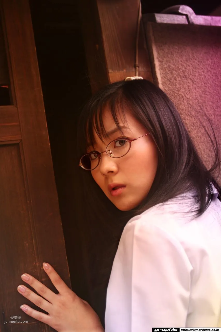 戀野戀《Eanadu Hath Come》 [Graphis] Gals 寫真集 27