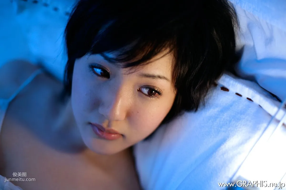 Uran Minami 南優蘭 [Graphis] First Gravure 初脫ぎ娘 寫真集 24