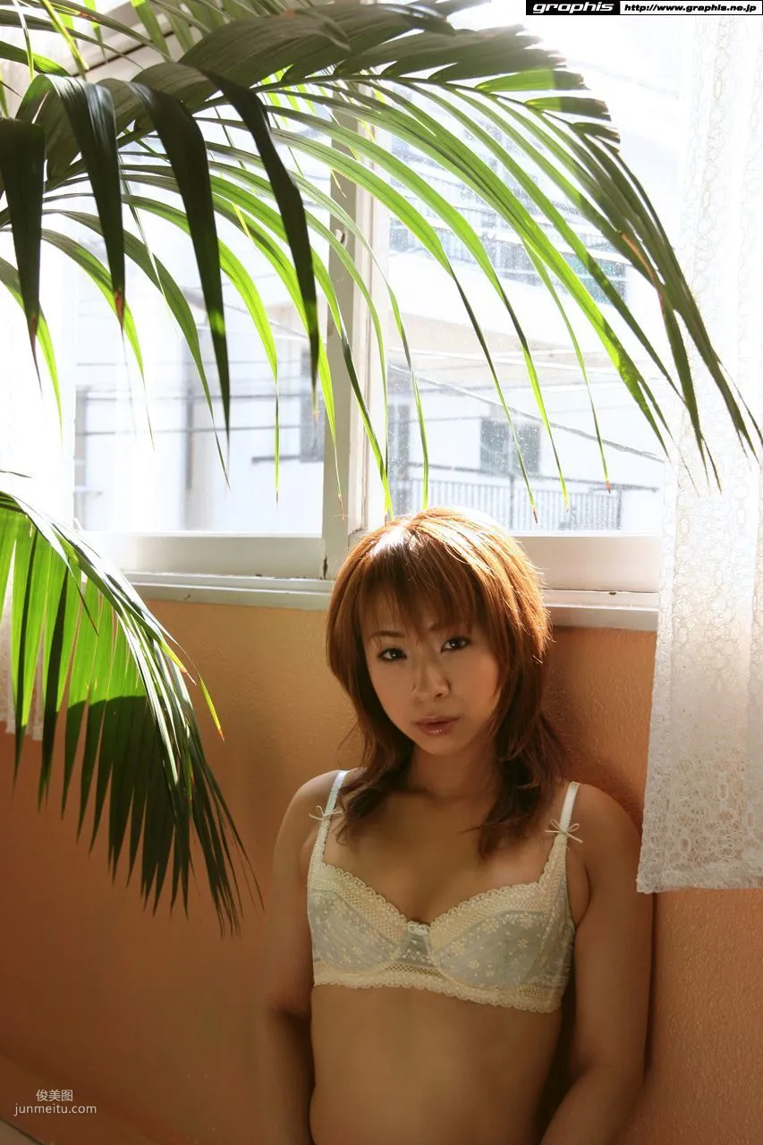 Karen Ichinose 一ノ瀬カレン [Graphis] First Gravure 初脫ぎ娘 寫真集 27
