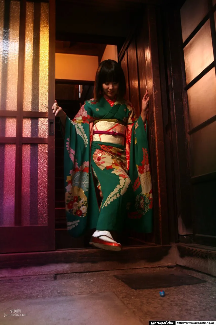 戀野戀《Eanadu Hath Come》 [Graphis] Gals 寫真集 14