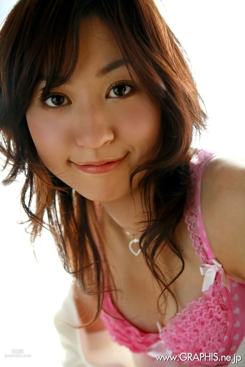 Momo Yoshizawa 吉沢もも [Graphis] First Gravure 初脫ぎ娘 寫真集 14