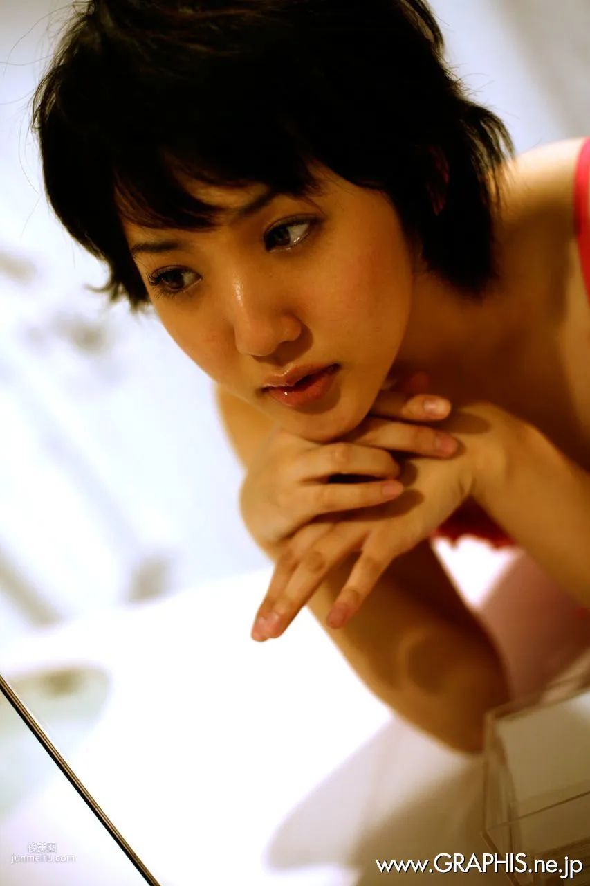 Uran Minami 南優蘭 [Graphis] First Gravure 初脫ぎ娘 寫真集 29