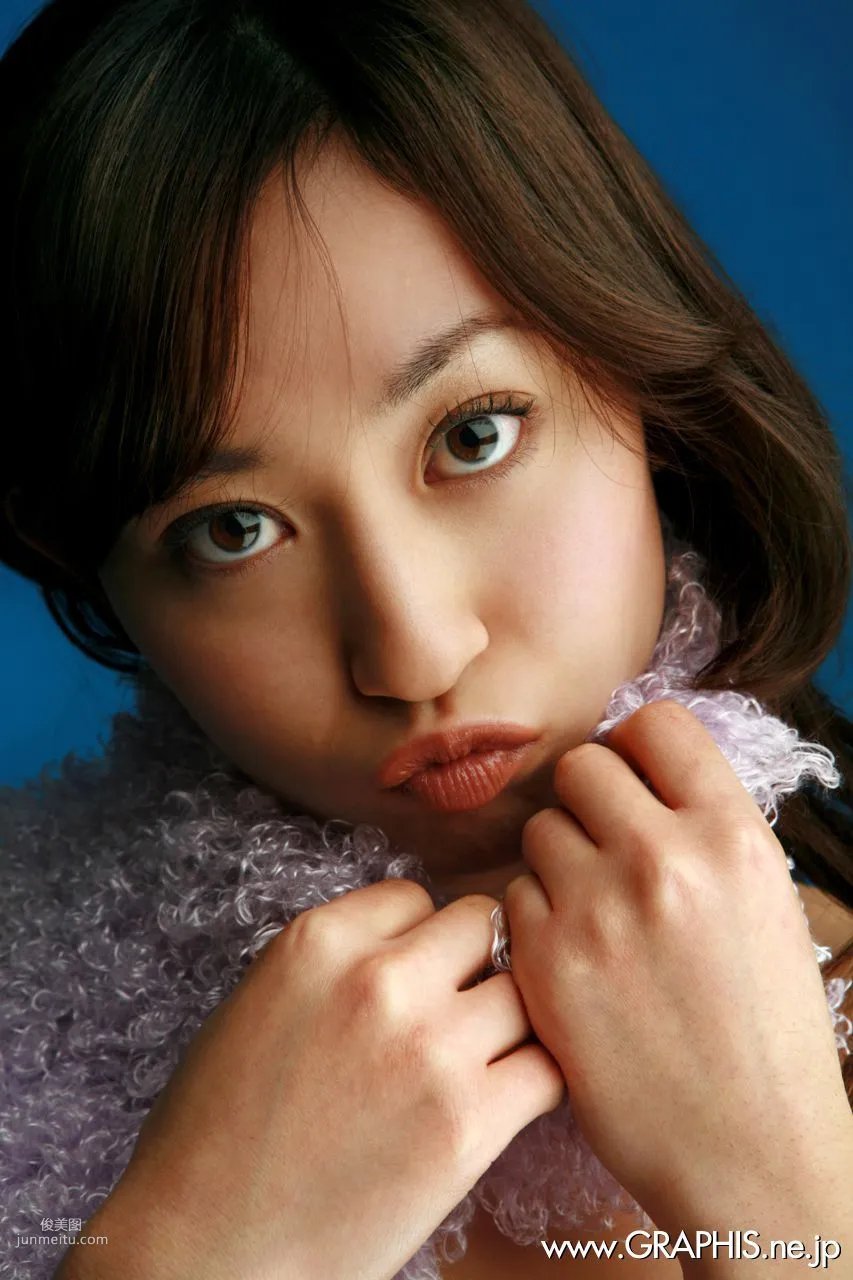 Momo Yoshizawa 吉沢もも [Graphis] First Gravure 初脫ぎ娘 寫真集 32