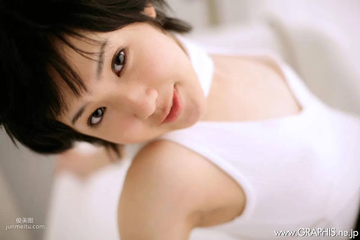 Uran Minami 南優蘭 [Graphis] First Gravure 初脫ぎ娘 寫真集 36