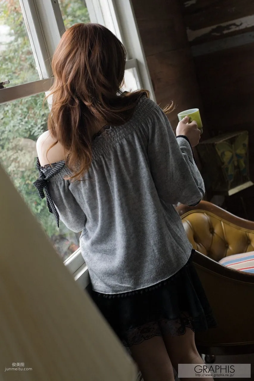 春風えみ《Escalation》 [Graphis] Gals 写真集3