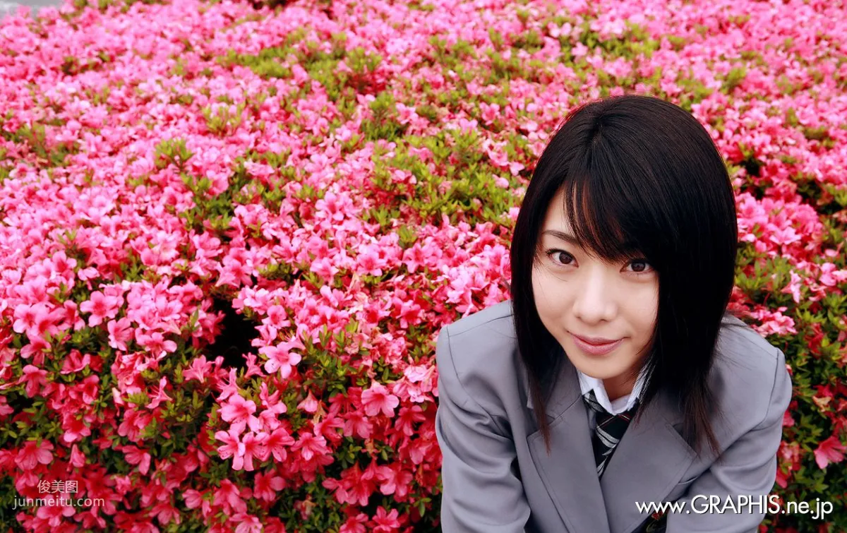 早川凛 《Sacred Mischief》 [Graphis] Gals 写真集3