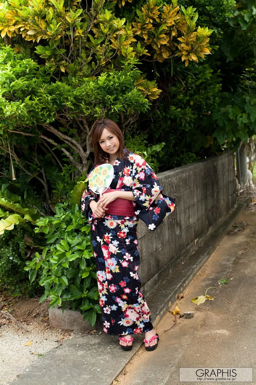 亜希菜/亞希菜《Sunshine》 [Graphis] Gals 寫真集 14
