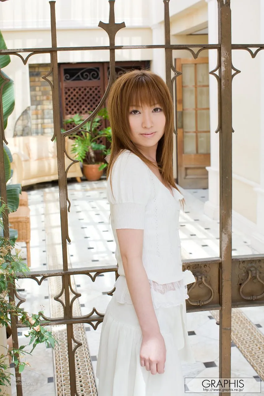 中居みゆ/中居美優 [Graphis] First Gravure 初脫ぎ娘 寫真集 1