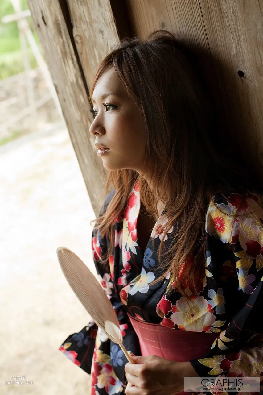亜希菜/亞希菜《Sunshine》 [Graphis] Gals 寫真集 15