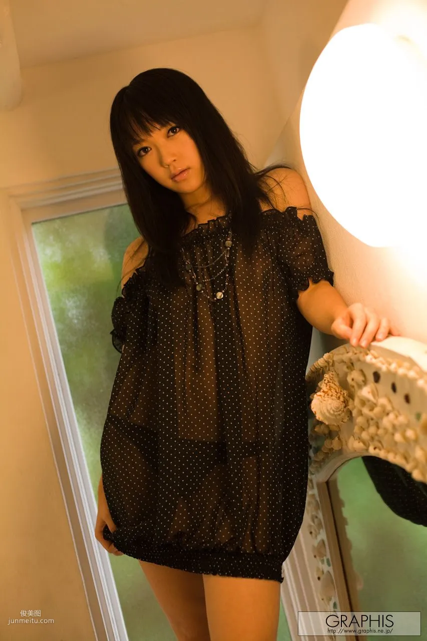乙井なずな/乙井荠 [Graphis] First Gravure 初脫ぎ娘 寫真集 23