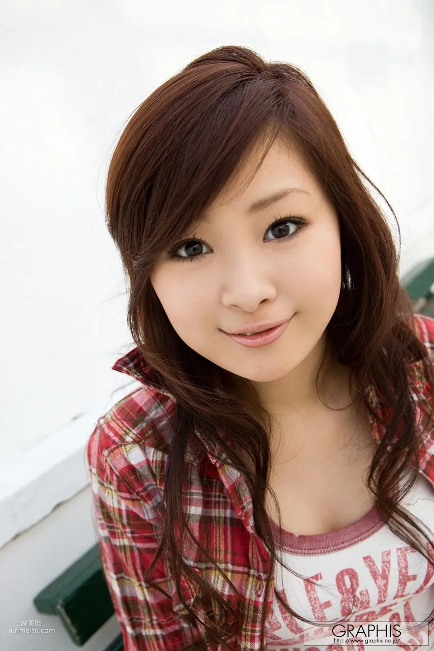 Suzuka Ishikawa 石川鈴華 [Graphis] First Gravure 初脫ぎ娘 寫真集 15