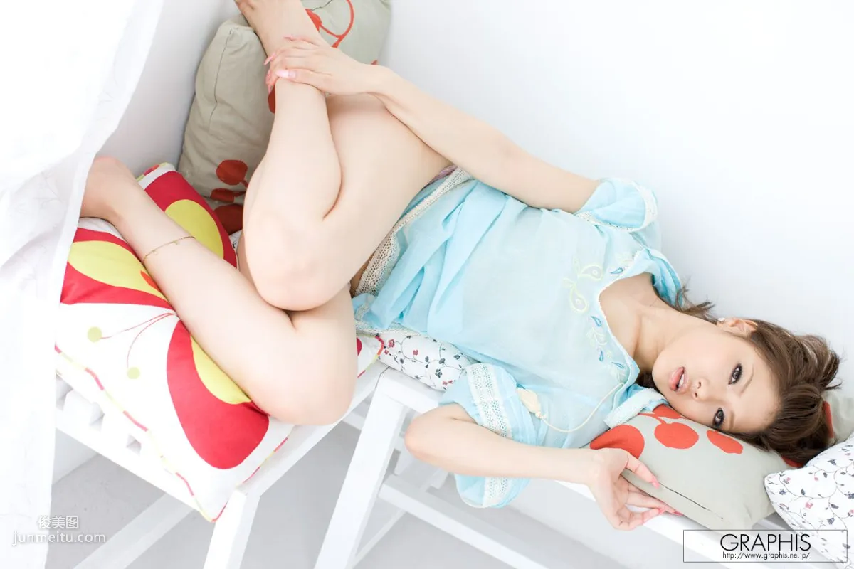 Aya Matsuki 松生彩 [Graphis] First Gravure 初脫ぎ娘 寫真集 11
