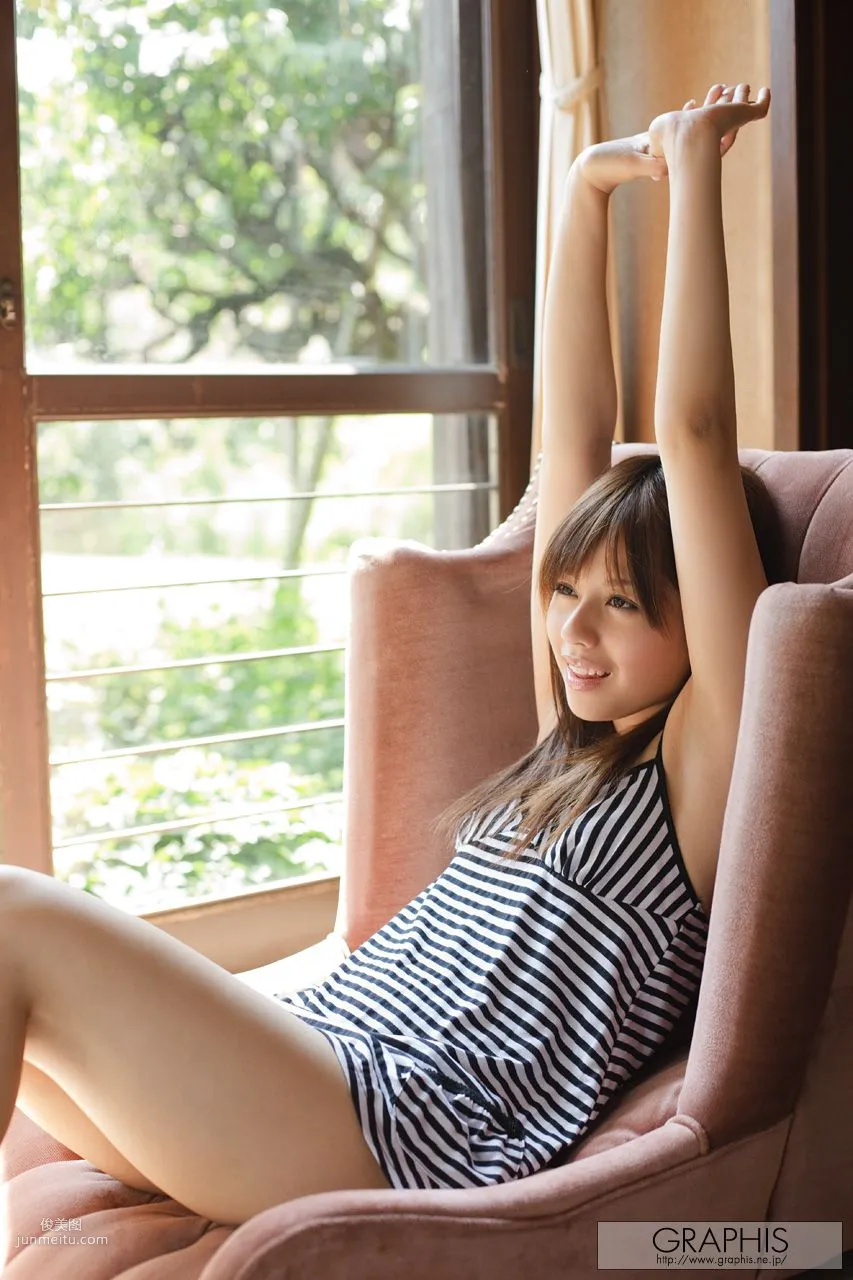 瑠川リナ/琉川裡菜《Pure and Cute》 [Graphis] Gals 寫真集 27